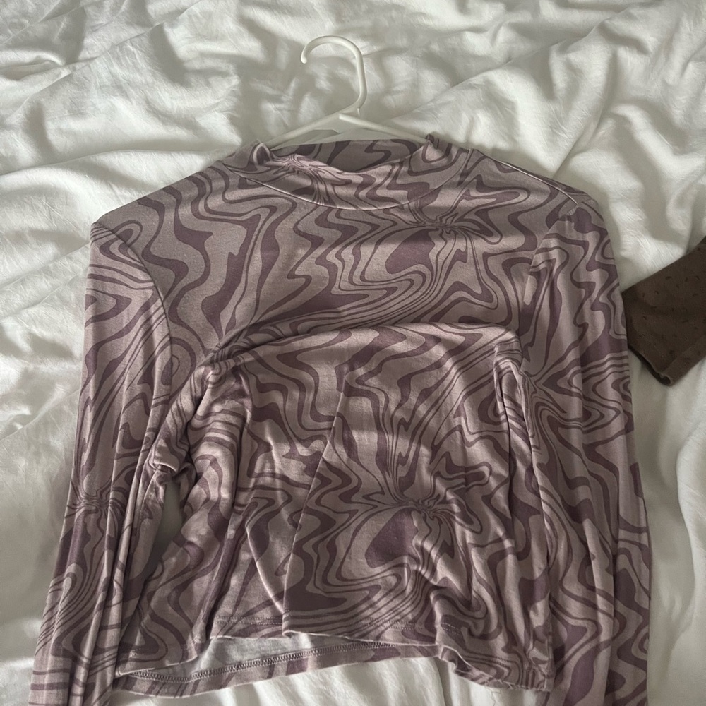 pacsun light purple long sleeve top